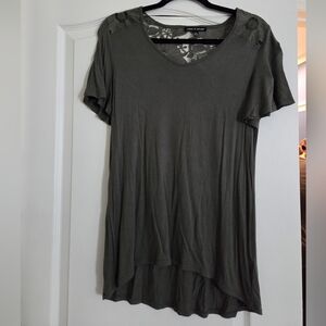 Cable & Gauge Olive Short Sleeve Top